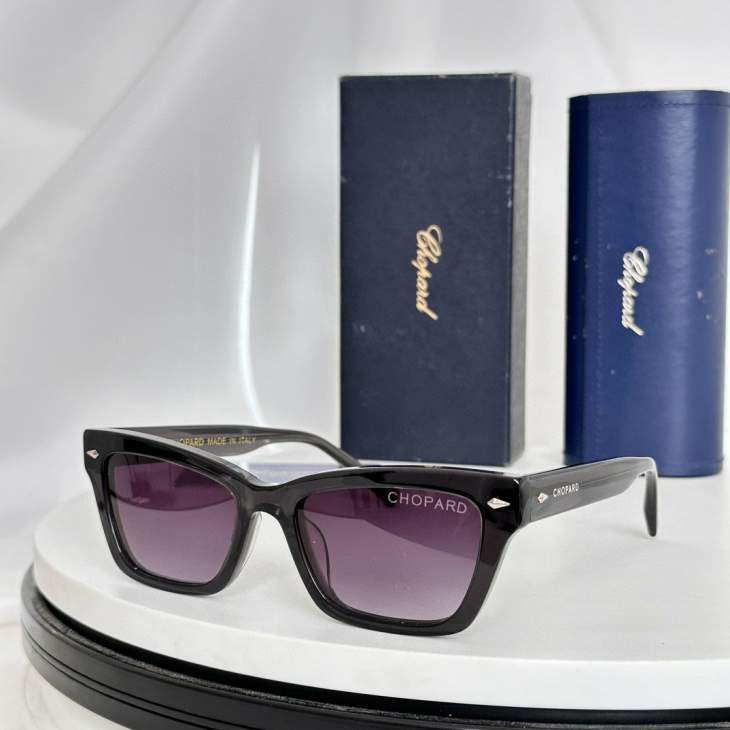 Picture of Chopard Sunglasses _SKUfw64378441fw